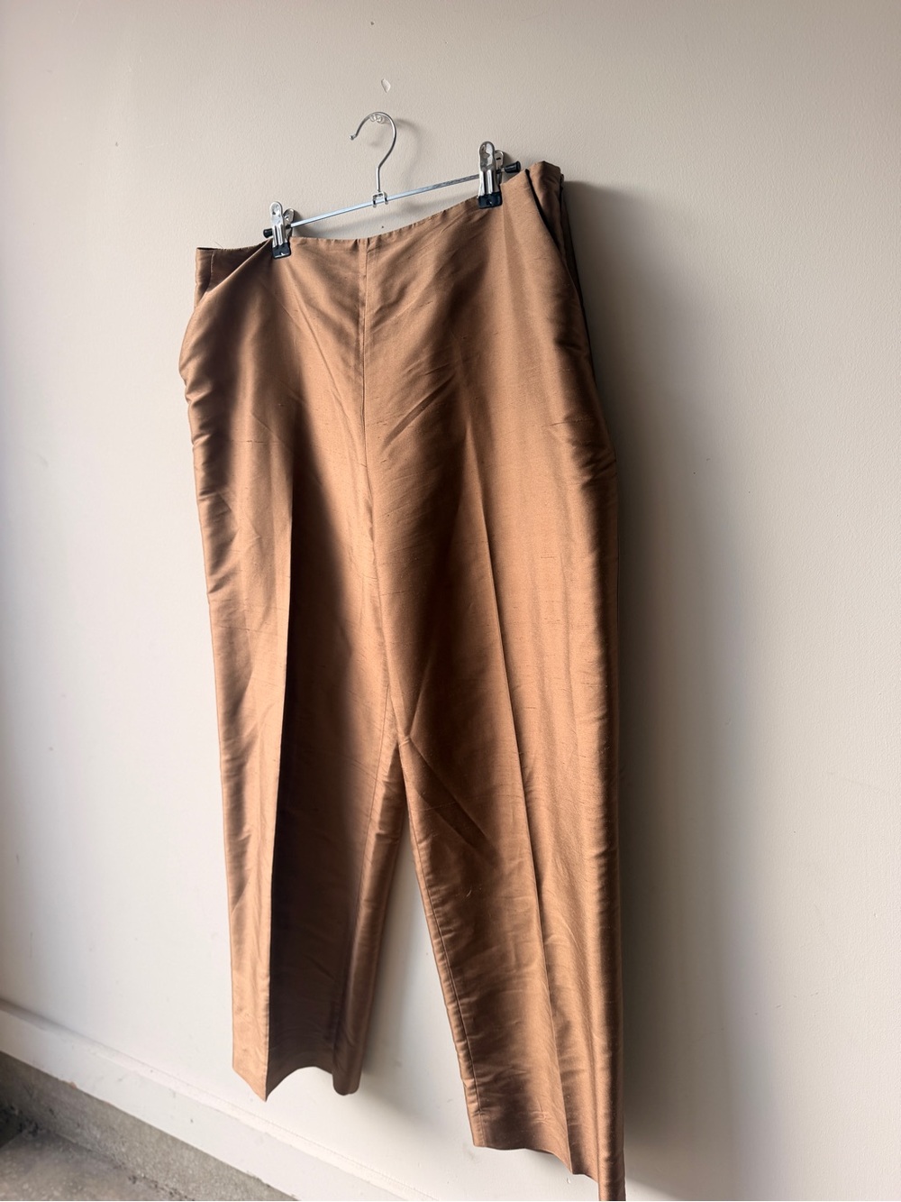Kate Hill Tan 100% Silk Pants